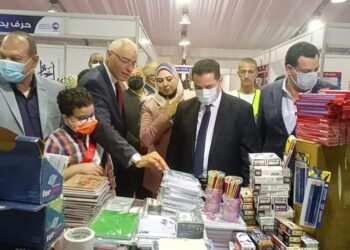 "مستقبل وطن" المنيا يفتتح معارض جديدة لبيع المستلزمات الدراسية بأسعار مخفضة 17 - جريدة المساء