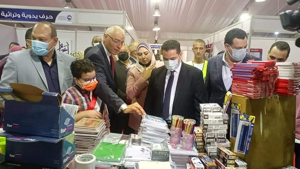 "مستقبل وطن" المنيا يفتتح معارض جديدة لبيع المستلزمات الدراسية بأسعار مخفضة 19 - جريدة المساء
