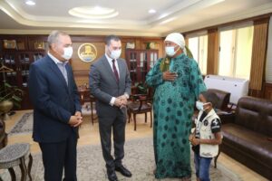 محافظ كفر الشيخ ونائبه يكرمان "رضا فضل وفايزة حلوسة" لتميزهما في مجال عملهما 21 - جريدة المساء