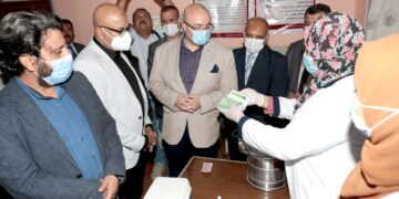  محافظ بني سويف يتفقد سير فعاليات  مبادرة الكشف عن  الأنيميا والسمنة وقصر القامة 1 - جريدة المساء