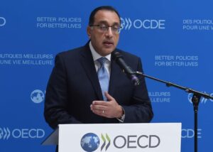 مدبولي وسكرتير «التعاون الاقتصادي» يوقعان مذكرة تدشين برنامج قطري لـ3 أعوام 17 - جريدة المساء