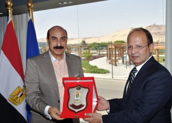 السفير الباكستانى يشيد ببانوراما التطوير والتجميل لواجهة مدينة أسوان 31 - جريدة المساء