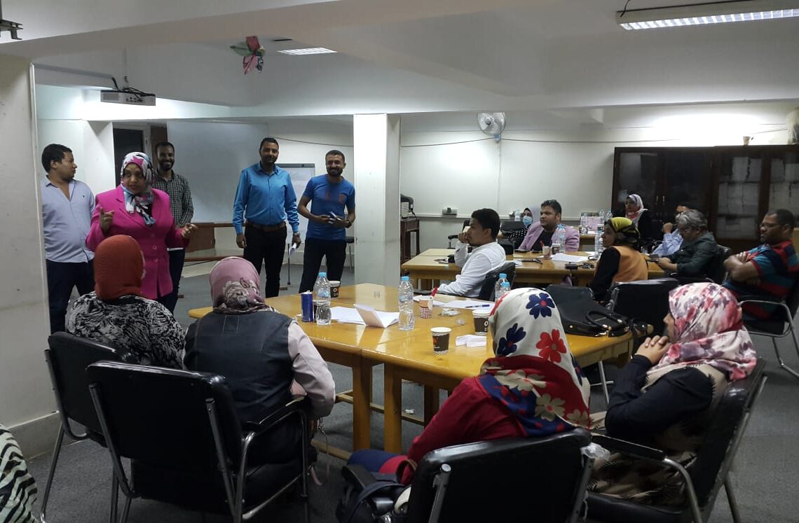 ختام دورة استراتيجيات التدريس والتعلم لمعاوني أعضاء هيئة التدريس بجامعة سوهاج 19 - جريدة المساء