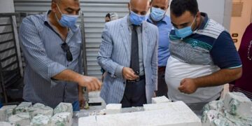 ضبط وإعدام أكثر من ١.٥ طن أغذية وغلق مصنعان بالشرقية 2 - جريدة المساء ضبط وإعدام أكثر من ١.٥ طن أغذية وغلق مصنعان بالشرقية 1 - جريدة المساء
