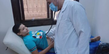 الكشف على 817 مواطنًا فى قافلة طبية مجانية بفرشوط 2 - جريدة المساء الكشف على 817 مواطنًا فى قافلة طبية مجانية بفرشوط 1 - جريدة المساء