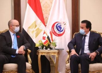 وزير التعليم العالي يبحث التعاون الصحي مع السفير الكندي 28 - جريدة المساء