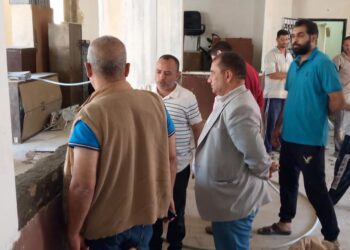 رئيس جهاز مدينة السادات يتفقد سير العمل بالمشروعات الجارية بالمدينة ويستجيب لشكوى من أحد السكان 26 - جريدة المساء