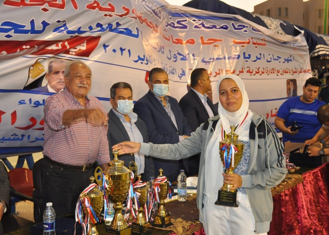 بمشاركة 700 طالب وطالبة من 28 جامعة مصرية .. ختتام المهرجان الرياضي الأول للأسر الطلابية بجامعة كفر الشيخ 19 - جريدة المساء