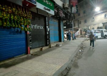 حملات مكبرة لتطبيق مواعيد غلق المحلات طبقًا للتوقيت الشتوي بأحياء الإسكندرية 27 - جريدة المساء