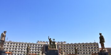 محافظ أسوان يهنئ الرئيس السيسى والشعب المصرى بمناسبة الذكرى ٤٨ لإنتصارات أكتوبر المجيدة 1 - جريدة المساء