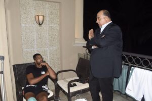 "مصيلحى" يطمئن على اللاعب الأمريكى "جوش بوستيك" 21 - جريدة المساء