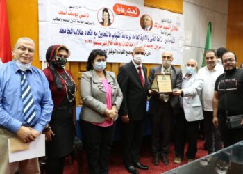 توزيع جوائز مهرجان المسرح بجامعة المنوفية 26 - جريدة المساء
