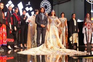 عرض مبهر للثوب السيناوي البدوي المطرز بمعرض أزياء تراثنا 23 - جريدة المساء عرض مبهر للثوب السيناوي البدوي المطرز بمعرض أزياء تراثنا 22 - جريدة المساء