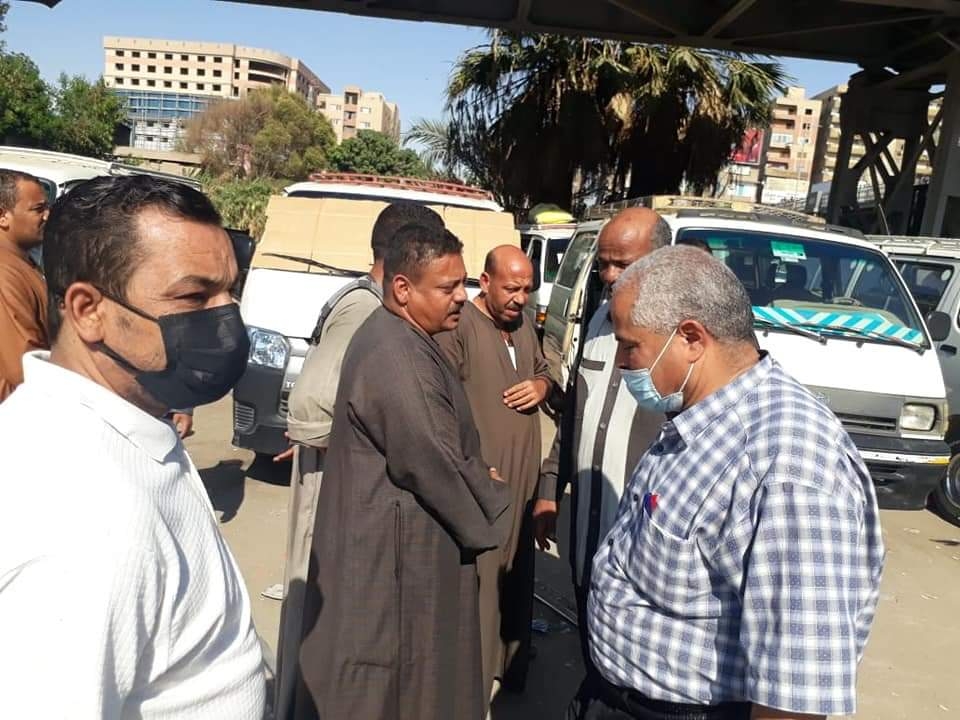 انتظام سير العمل بمواقف السيارات بالمنيا .. ولا زيادة فى تعريفة المواصلات 18 - جريدة المساء انتظام سير العمل بمواقف السيارات بالمنيا .. ولا زيادة فى تعريفة المواصلات 17 - جريدة المساء
