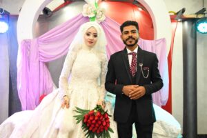 بالصور .. محافظ قنا وكيلًا عن فتاة يتيمة أثناء عقد قرانها 21 - جريدة المساء