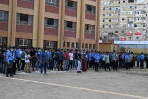 نائب محافظ قنا يشهد طابور الصباح وتحية العلم بمدرسة الشهيد عبد المنعم رياض الثانوية العسكرية 33 - جريدة المساء