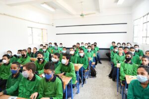 نائب محافظ قنا يشهد طابور الصباح وتحية العلم بمدرسة الشهيد عبد المنعم رياض الثانوية العسكرية 63 - جريدة المساء