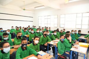 نائب محافظ قنا يشهد طابور الصباح وتحية العلم بمدرسة الشهيد عبد المنعم رياض الثانوية العسكرية 65 - جريدة المساء
