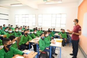 نائب محافظ قنا يشهد طابور الصباح وتحية العلم بمدرسة الشهيد عبد المنعم رياض الثانوية العسكرية 59 - جريدة المساء