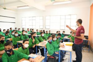 نائب محافظ قنا يشهد طابور الصباح وتحية العلم بمدرسة الشهيد عبد المنعم رياض الثانوية العسكرية 57 - جريدة المساء