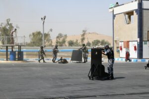 نائب محافظ قنا يشهد سيناريو المحاكاة الفعلية لمحاولة إحباط هجوم إرهابى على مستودع وقود 63 - جريدة المساء