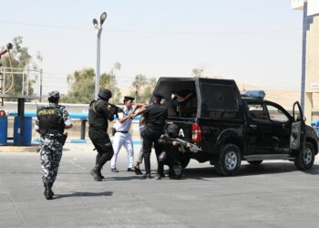 نائب محافظ قنا يشهد سيناريو المحاكاة الفعلية لمحاولة إحباط هجوم إرهابى على مستودع وقود 23 - جريدة المساء