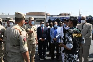 نائب محافظ قنا يشهد سيناريو المحاكاة الفعلية لمحاولة إحباط هجوم إرهابى على مستودع وقود 31 - جريدة المساء
