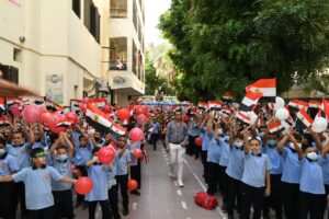 محافظ قنا يتابع انتظام الدراسة بمدرسة الراهبات الفرنسيسكانيات 39 - جريدة المساء