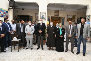 محافظ قنا يتابع انتظام الدراسة بمدرسة الراهبات الفرنسيسكانيات 29 - جريدة المساء