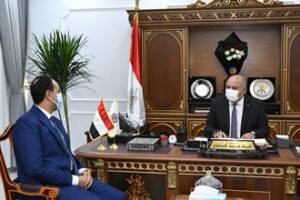 محافظ قنا يستقبل مساعد وزير التضامن الاجتماعى لمتابعة الموقف النهائى لافتتاح أول مركز لعلاج الإدمان بالمحافظة 27 - جريدة المساء