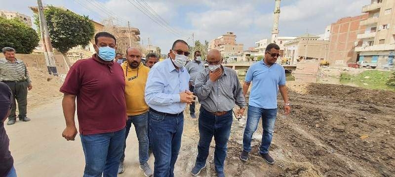 بتكلفة 8 ملايين جنية.. محافظ الشرقية يتفقد أعمال إنشاء حائط ساند على بحر فاقوس 18 - جريدة المساء بتكلفة 8 ملايين جنية.. محافظ الشرقية يتفقد أعمال إنشاء حائط ساند على بحر فاقوس 17 - جريدة المساء