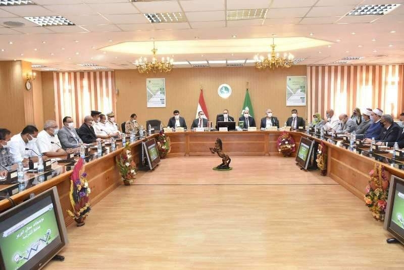 محافظ الشرقية : فحص شكاوي المواطنين في سرية وحيادية والمراجعة المستمرة لمولدات الكهرباء بالمستشفيات حفاظاً على أرواح المرضي 17 - جريدة المساء