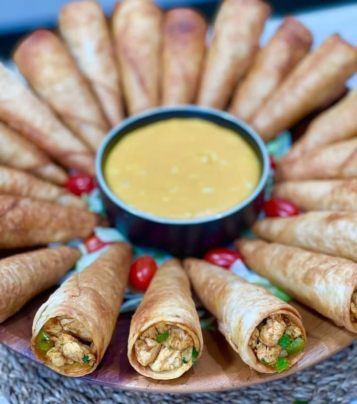 أقماع التورتيلا بحشوة الدجاج وصوص الجبن 16 - جريدة المساء