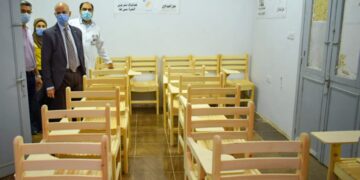 وكيل وزارة الصحة بالشرقية يتابع استعدادات بدء العام الدراسي بمدرسة التمريض 1 - جريدة المساء