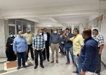 رئيس جامعة الزقازيق: حريق مبني مستشفى الباطنة محدود .. تم السيطرة عليه بطفايات الحريق 17 - جريدة المساء