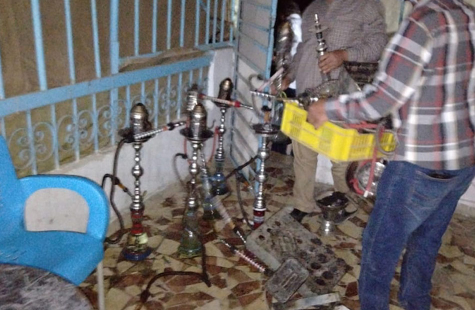 إغلاق 19 مقهى و41 محلا تجاريا وتحرير 487 غرامة عدم ارتداء الكمامة بسوهاج 19 - جريدة المساء