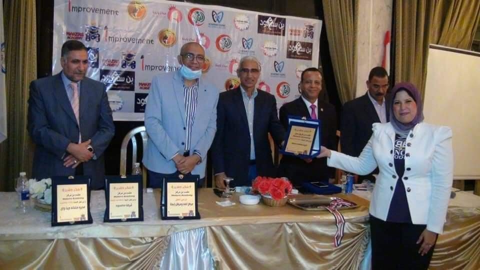 بالصور .. تكريم الفائزين فى مسابقة UC MAS Qena 17 - جريدة المساء