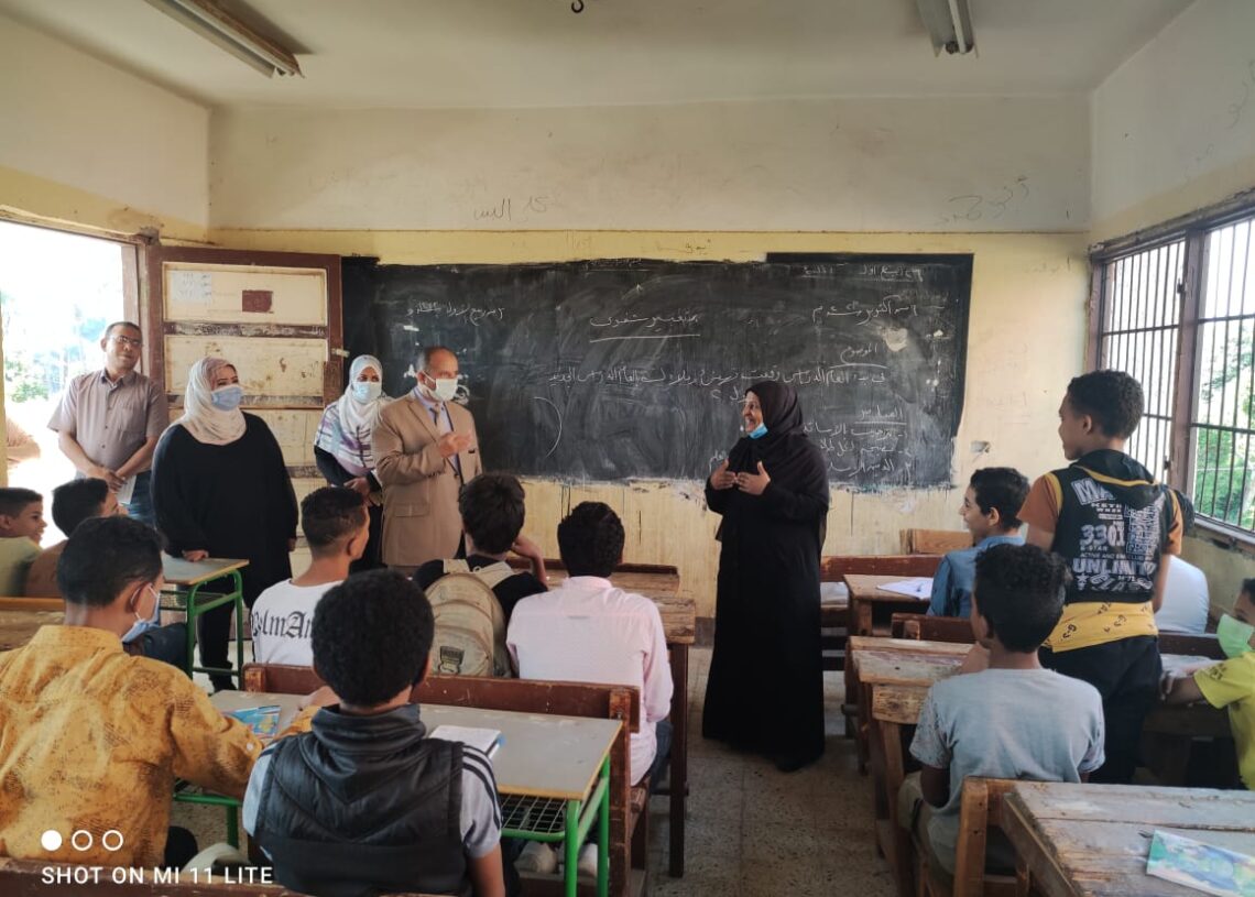 ٩٠ % نسبة الحضور بمدارس قنا فى أول أيام العام الدراسى الجديد 19 - جريدة المساء