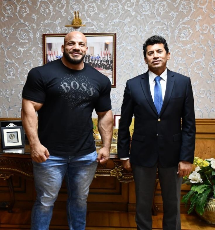 وزير الرياضة يهنيء "بيج رامي" بالفوز بلقب مستر أولمبيا للعام الثاني على التوالي 17 - جريدة المساء