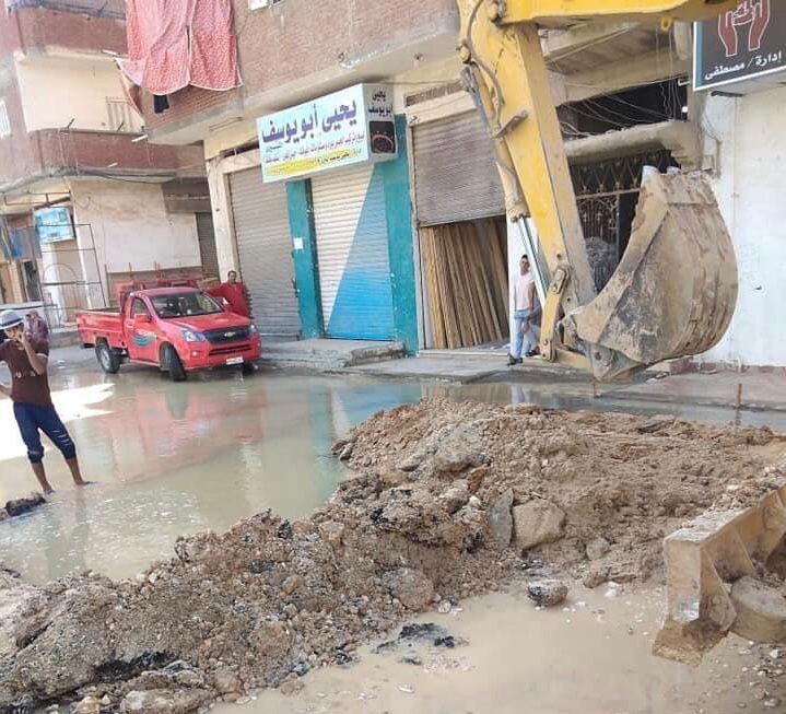 إصلاح ماسورتى مياه شرب بحى العامرية أول 15 - جريدة المساء