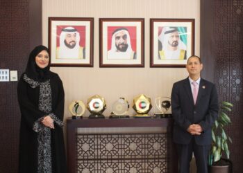 عمران لرئيس هيئة الأوراق المالية والسلع بالإمارات: قضايا التنمية المستدامة على أولوية اهتمامنا مع هيئة الأوراق المالية بدبى 29 - جريدة المساء