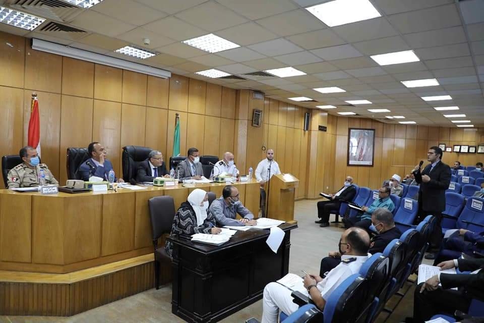 محافظ المنيا: رفع درجة الاستعداد لمواجهة أزمات وسيول الشتاء تطهير مخرات السيول.. وتقوية الجسور 19 - جريدة المساء