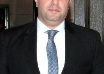 محافظ بني سويف يحيل مخالفات رصف شارع سعد زغلول بالواسطى للتحقيق 23 - جريدة المساء