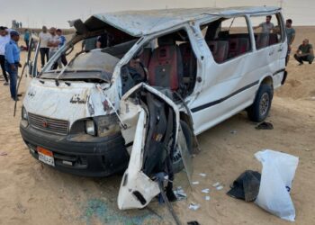 مصرع وإصابة ٩ اشخاص في انقلاب ميكروباص بطريق العين السخنة 17 - جريدة المساء