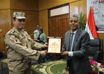رئيس جامعة جنوب الوادى يشهد حفل انتصارات اكتوبر المجيدة 17 - جريدة المساء
