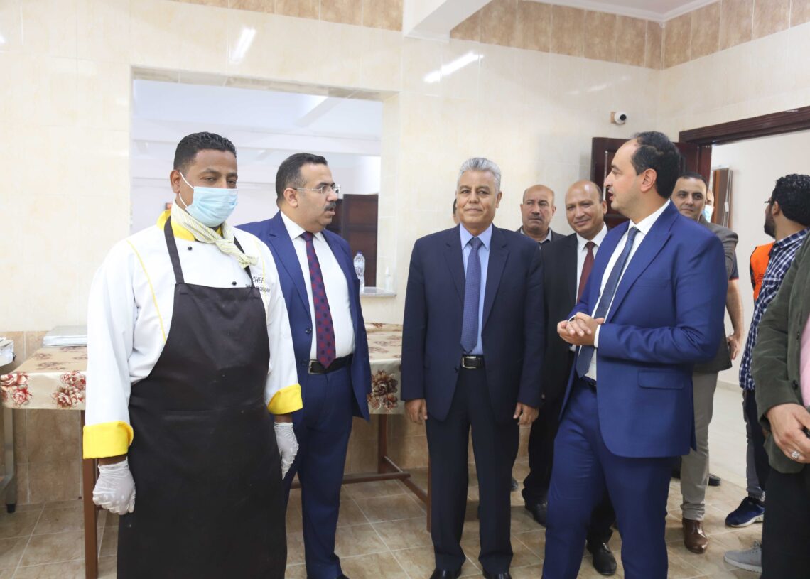 رئيس جامعة جنوب الوادى ومساعد وزير التصامن يتفقدان مركز "العزيمة" لعلاج الإدمان بقنا 19 - جريدة المساء رئيس جامعة جنوب الوادى ومساعد وزير التصامن يتفقدان مركز "العزيمة" لعلاج الإدمان بقنا 18 - جريدة المساء