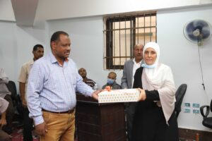 رئيس جامعة جنوب الوادى يشهد حفل تكريم أول سيدة تتولى منصب أمين الجامعة المساعد 69 - جريدة المساء