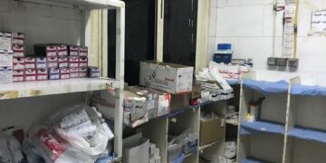 ضبط أكثر من ٥٠٠٠ عبوة دوائية منتهية الصلاحية وغلق مركز طبي بدون ترخيص بالزقازيق 1 - جريدة المساء