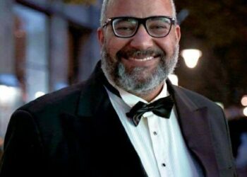 بيومى فؤاد يعتذر عن اعلان مسىء 23 - جريدة المساء