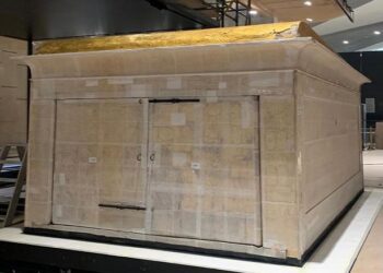 الانتهاء من نقل المقصورة الثانية لـ توت عنخ آمون 26 - جريدة المساء